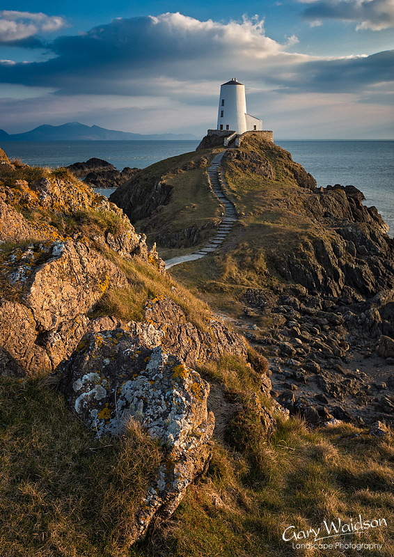 Llanddwyn-Old-Lighthouse-800
